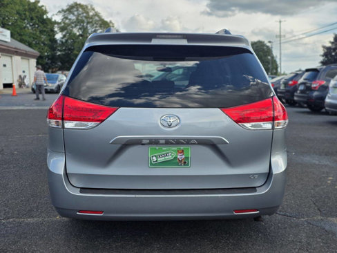 Used 2013 Toyota Sienna LE image 6