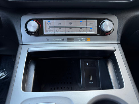 Used 2023 Hyundai Kona SEL image 18