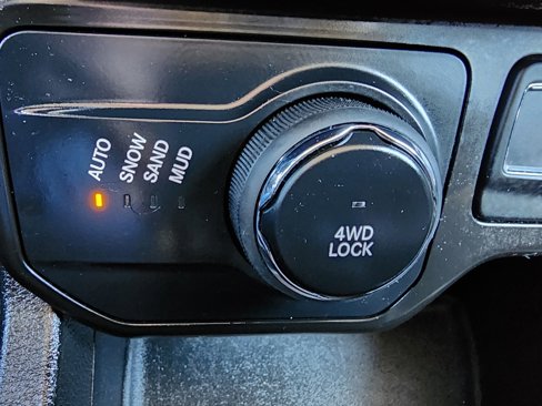 Used 2023 Jeep Renegade Latitude image 25