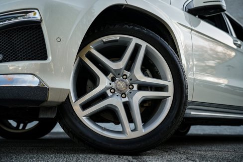Used 2016 Mercedes-Benz GL 550 4MATIC image 18