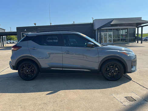 Used 2023 Nissan Kicks SR w/ SR Premium Package image 9