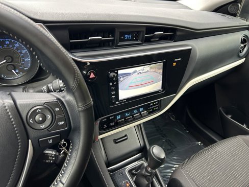 Used 2017 Toyota Corolla iM image 19