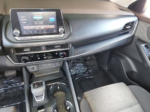 Certified 2021 Nissan Rogue S image 16