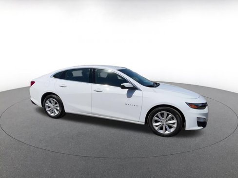Used 2024 Chevrolet Malibu LT image 2