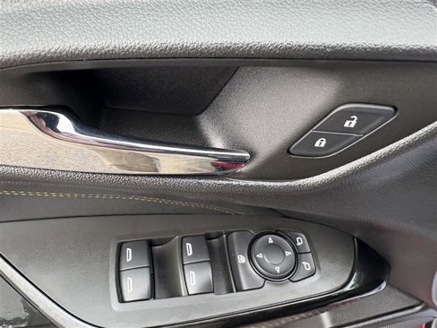 Used 2024 Chevrolet Trax LT image 9