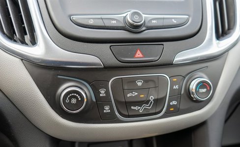 Used 2019 Chevrolet Equinox LS image 24