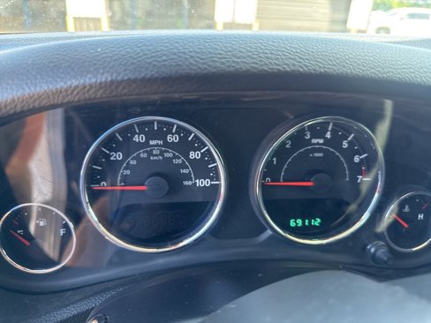 Used 2013 Jeep Wrangler Sport image 23