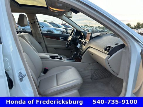 Used 2011 Mercedes-Benz C 300 Sport image 33