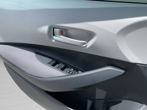 Used 2020 Toyota Corolla LE image 22