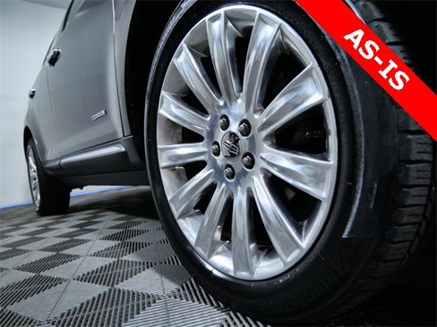 Used 2013 Lincoln MKX AWD image 2