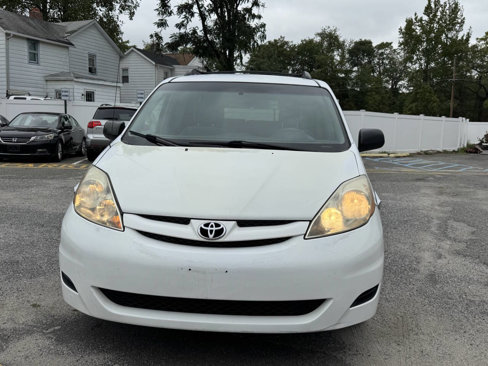Used 2009 Toyota Sienna LE image 3