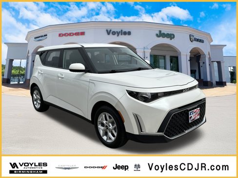 Used 2023 Kia Soul LX w/ LX Technology Package image 1