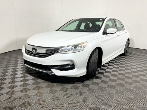 Used 2016 Honda Accord Sport image 7