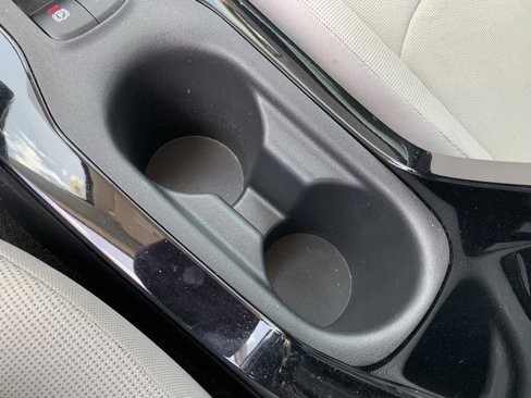 Used 2020 Toyota Corolla LE image 30