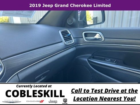 Used 2019 Jeep Grand Cherokee Limited image 31