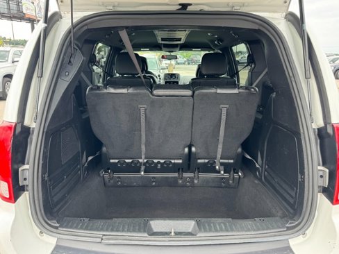 Used 2017 Dodge Grand Caravan GT image 6