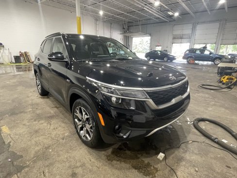 Used 2021 Kia Seltos EX image 1