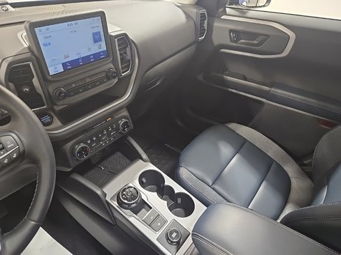 Used 2024 Ford Bronco Sport Outer Banks w/ Tech Package image 12