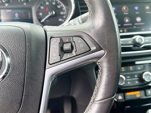 Used 2022 Buick Encore Preferred w/ Safety Package image 9