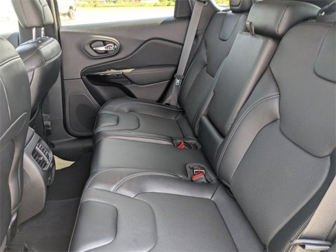 Used 2023 Jeep Cherokee Altitude Lux image 13