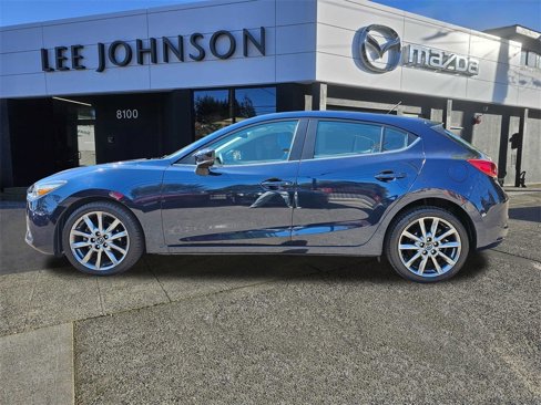 Used 2018 MAZDA MAZDA3 Touring image 2