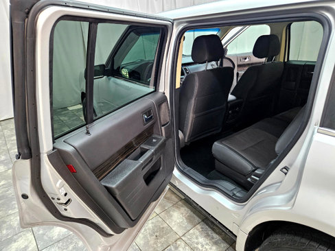 Used 2019 Ford Flex SEL image 11