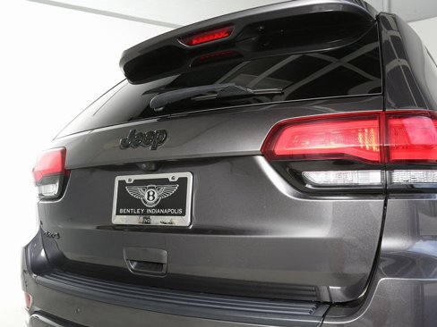 Used 2019 Jeep Grand Cherokee Altitude image 10