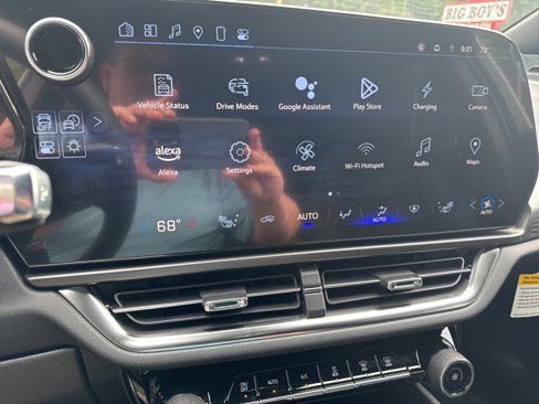 New 2025 Chevrolet Equinox EV LT w/ Comfort Package image 14