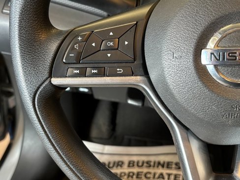 Used 2019 Nissan Kicks SV image 10