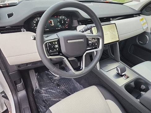 Used 2025 Land Rover Discovery Sport S image 15