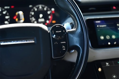 Used 2019 Land Rover Range Rover Velar R-Dynamic SE image 37