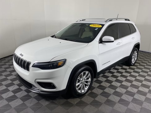 Used 2019 Jeep Cherokee Latitude w/ Popular Appearance Group image 9