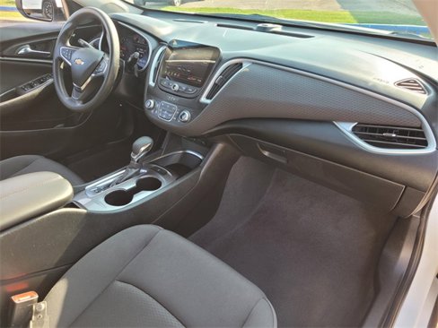 Used 2023 Chevrolet Malibu LT image 8