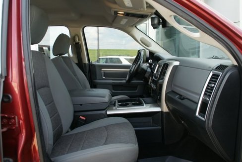 Used 2015 RAM 2500 SLT w/ Luxury Group image 36