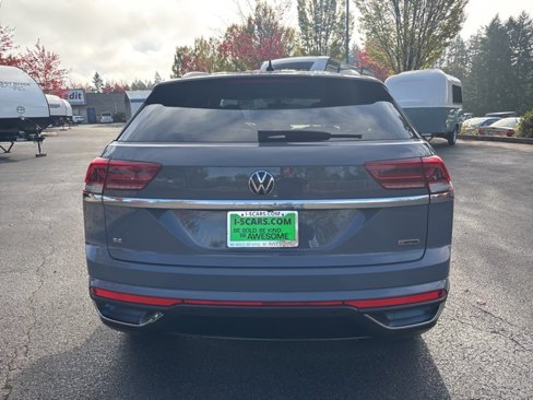 Used 2020 Volkswagen Atlas Cross Sport SE image 3