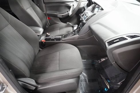 Used 2017 Ford Focus SEL w/ Interior Protection Package image 28