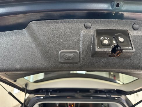 Used 2012 GMC Acadia SLE image 14