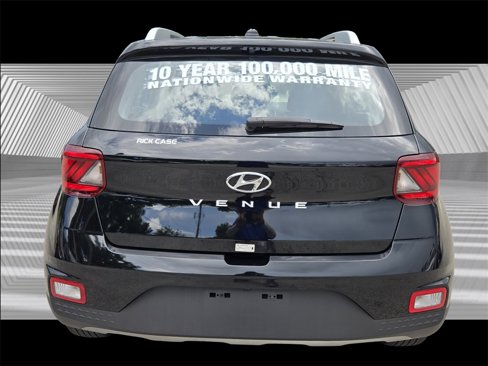 Certified 2025 Hyundai Venue SEL image 5
