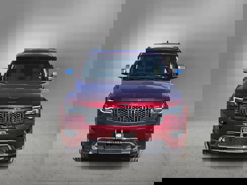 Used 2018 Jeep Grand Cherokee Limited w/ Luxury Group II image 3