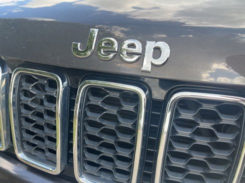 Used 2020 Jeep Grand Cherokee Limited image 10