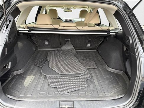 Used 2016 Subaru Outback 3.6R Limited image 24