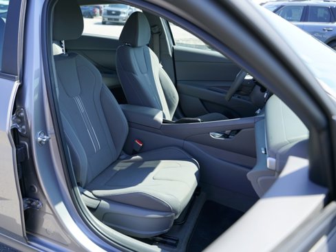 Used 2023 Hyundai Elantra SEL image 24