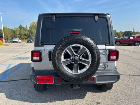 Used 2019 Jeep Wrangler Unlimited Sahara image 7