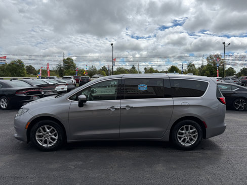 Used 2020 Chrysler Voyager LX image 8