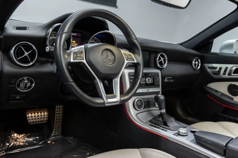 Used 2014 Mercedes-Benz SLK 250 image 17
