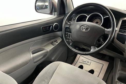 Used 2005 Toyota Tacoma PreRunner image 12