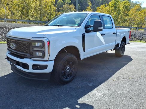 New 2026 Ford F250 4x4 Crew Cab Super Duty image 1