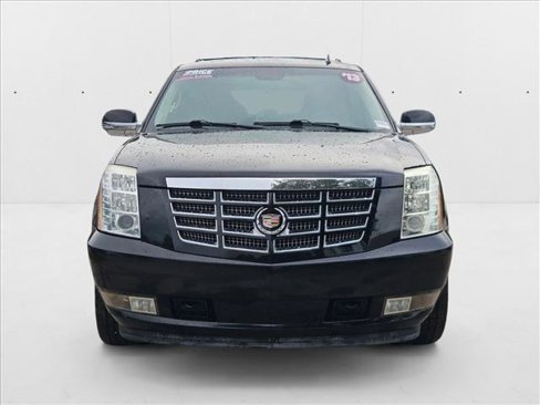 Used 2013 Cadillac Escalade 2WD image 2