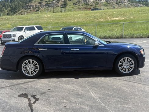 Used 2014 Chrysler 300 C w/ Beats Audio Group image 8