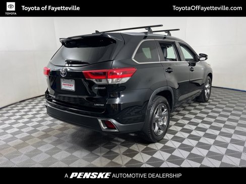 Used 2017 Toyota Highlander Limited image 18